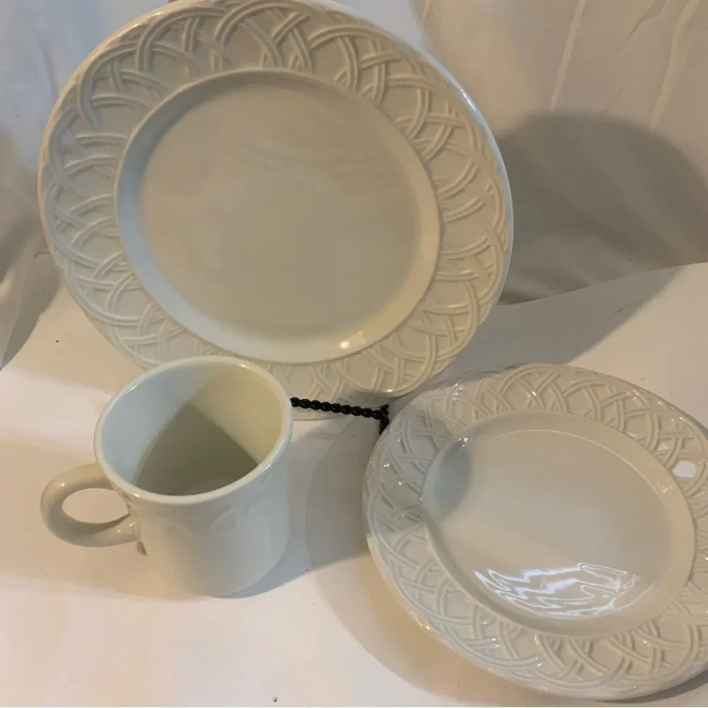Set PIER 1 BASKET RELIEF Pattern Dinner Salad Plate Bowl Mug